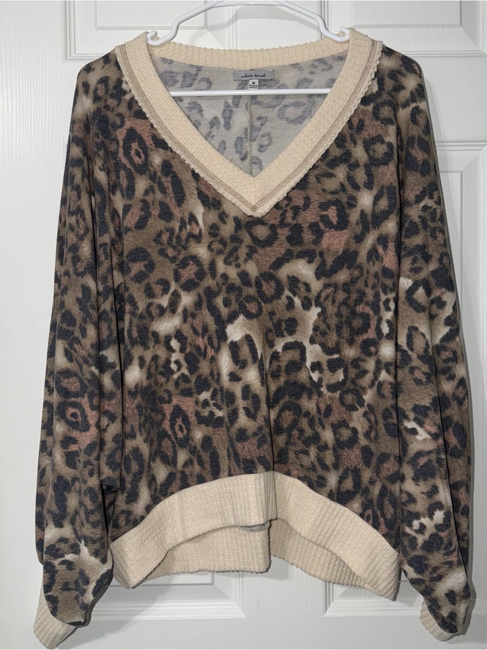 White Birch Cropped Leopard Print Long Sleeve Sweater Size M - Picture 1 of 4